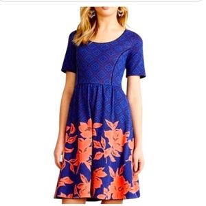 Anthropologie HD in Paris Blushed Blooms Dress Size L Stretch Short Sleeve